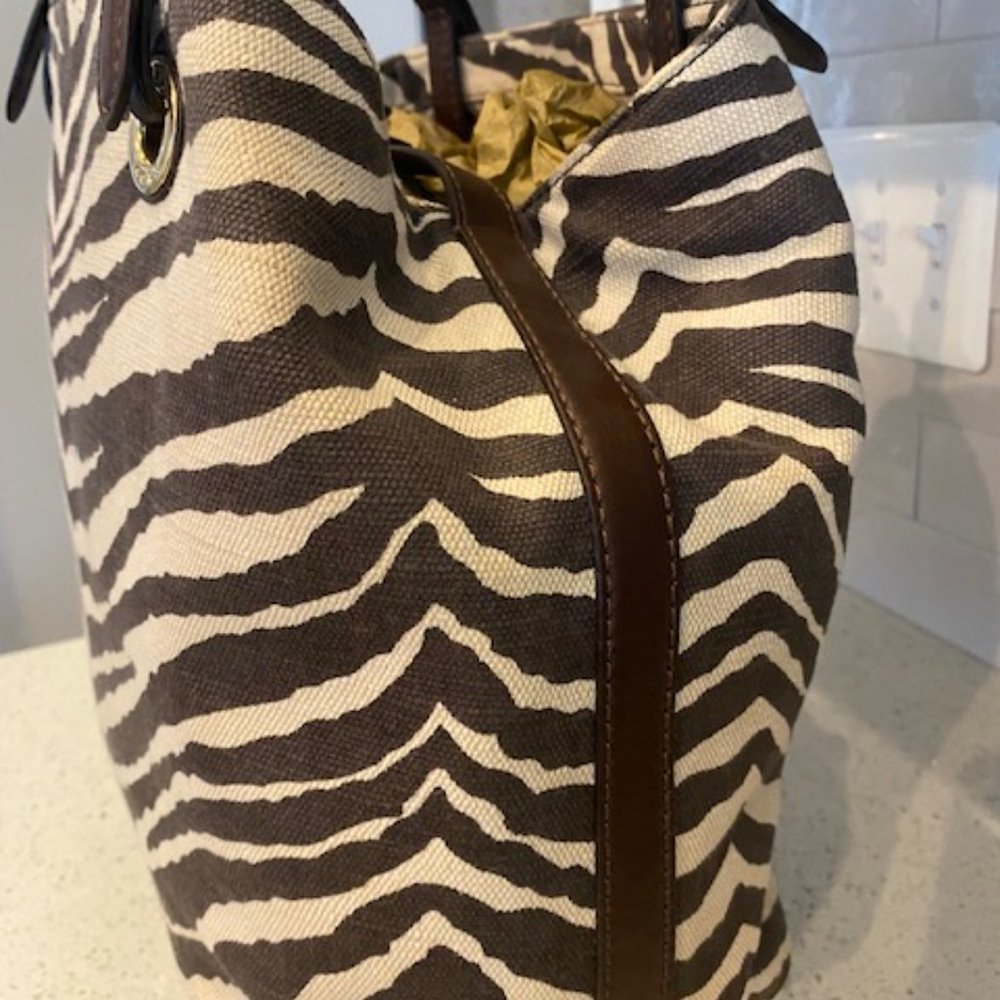 Michael Kors Canvas Stripe Tiger Animal Bag Tote - Picture 3 of 6